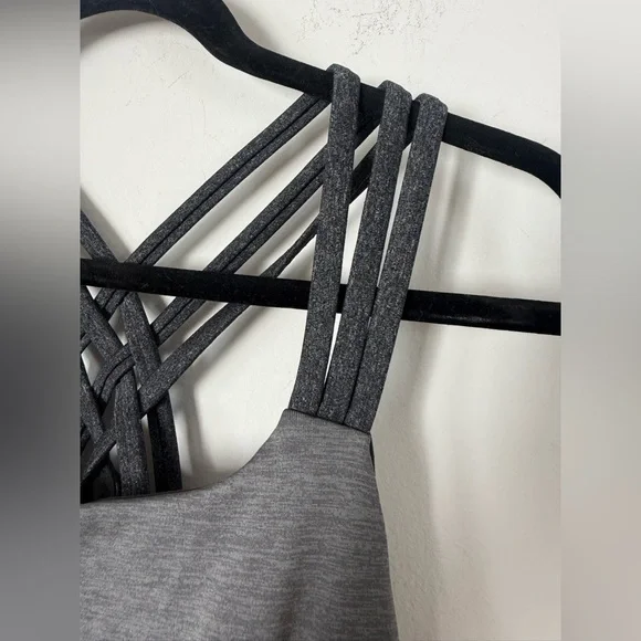 Like New Prana Waterfall Criss Cross Built in Bra Scoop Back Workout Tank - Picture 8 of 14